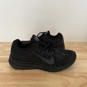 Nike Women's Zoom Winflo 5 Black Anthracite Running Shoes AA7414-002